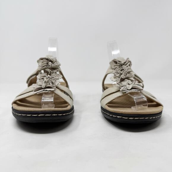 [Clarks] Cream Tan Leather Laurieann Judi Floral Comfort Sandals Hook & Loop 9 - Picture 8 of 12
